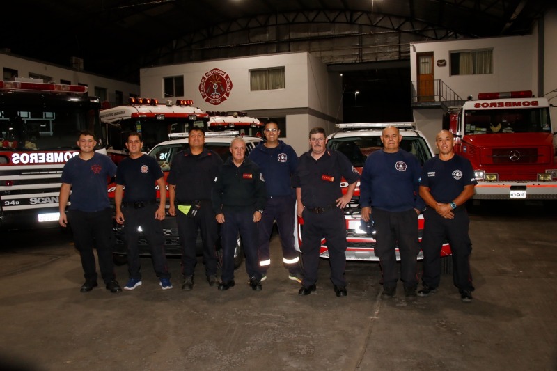 Bomberos de Olavarra partieron rumbo a Baha Blanca